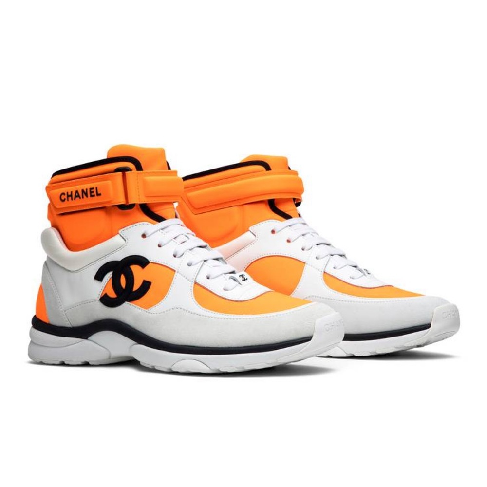 CHANEL Hightop Sneaker 37